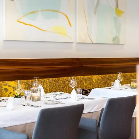 Hotel Dolomitengolf & 4*