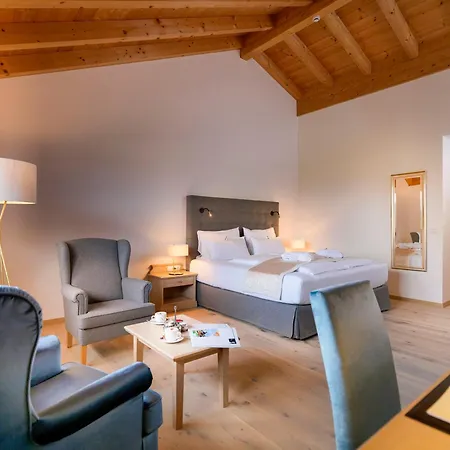 Hotel Dolomitengolf & Lavant