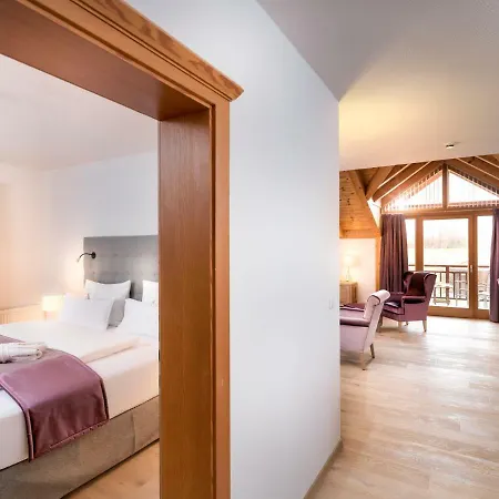 Hotel Dolomitengolf & Lavant