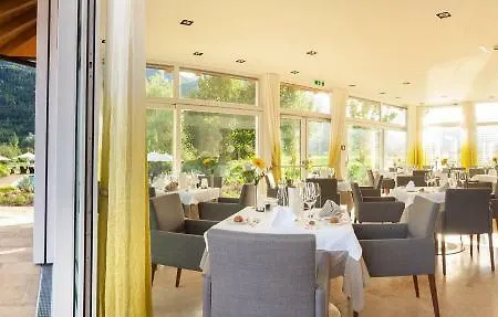 Hotel Dolomitengolf & 4*